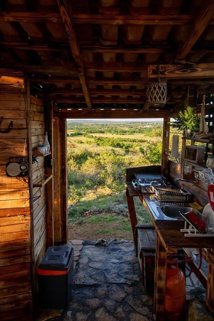 Farm Camping Promaja Sopot  キャンプ場 Sopot (Zadar)